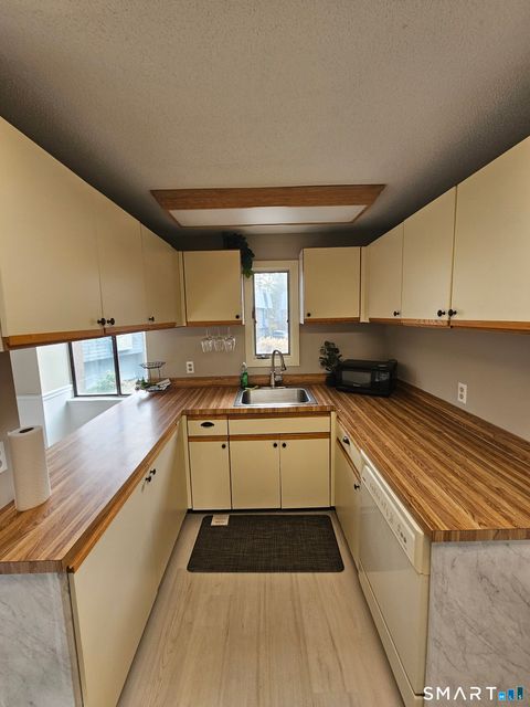 Tiny photo for 91 Trolley Crossing Lane #91, Middletown, CT 06457 (MLS # 24155181)