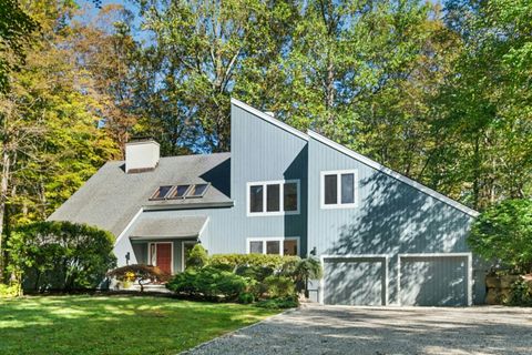Photo of 90 Old Stagecoach Road, Redding, CT 06896 (MLS # 24132001)