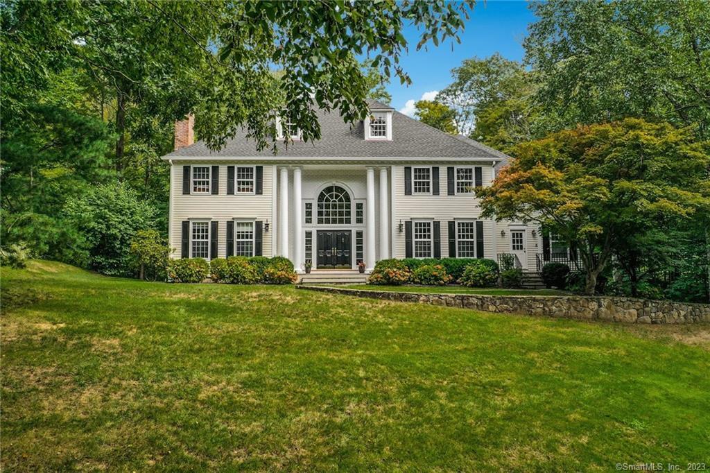 Photo 1 of 82 Twin Pond Lane, New Canaan, Connecticut, $1,855,000, Web #: 170438266