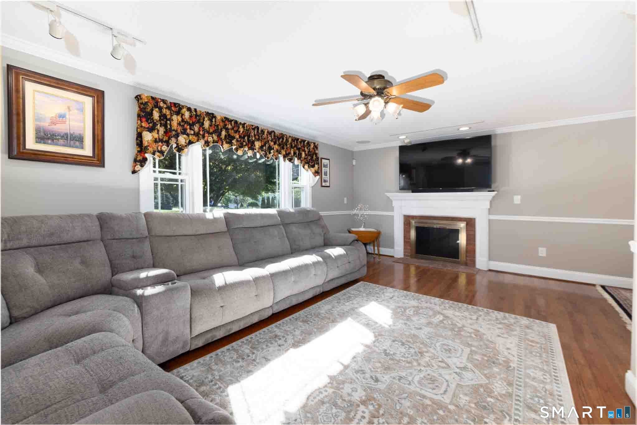 2 Woodridge Court