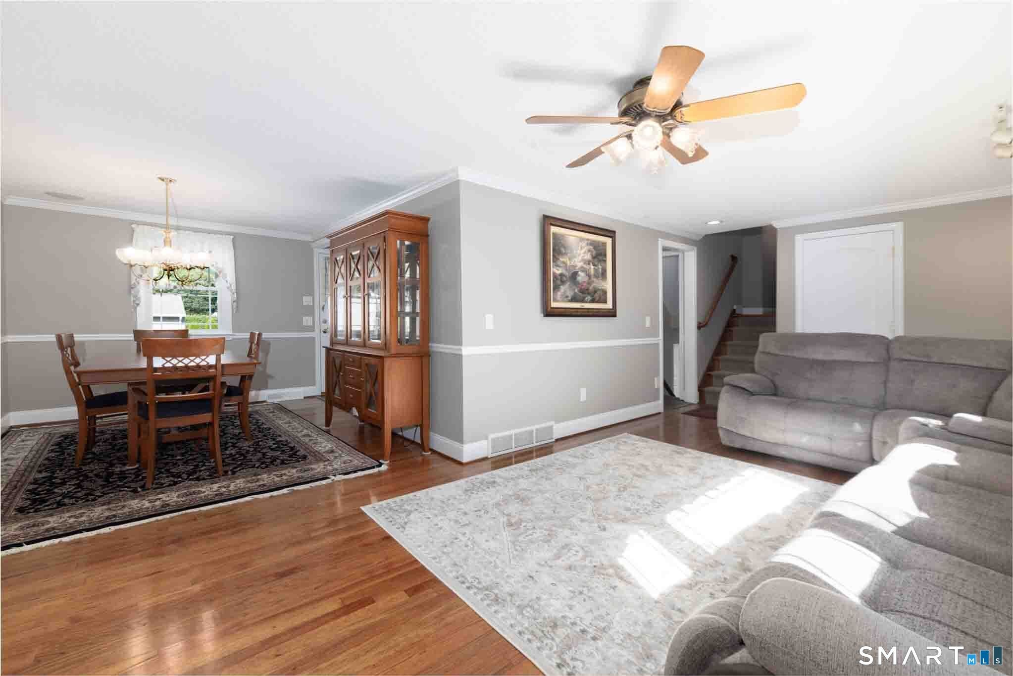 2 Woodridge Court