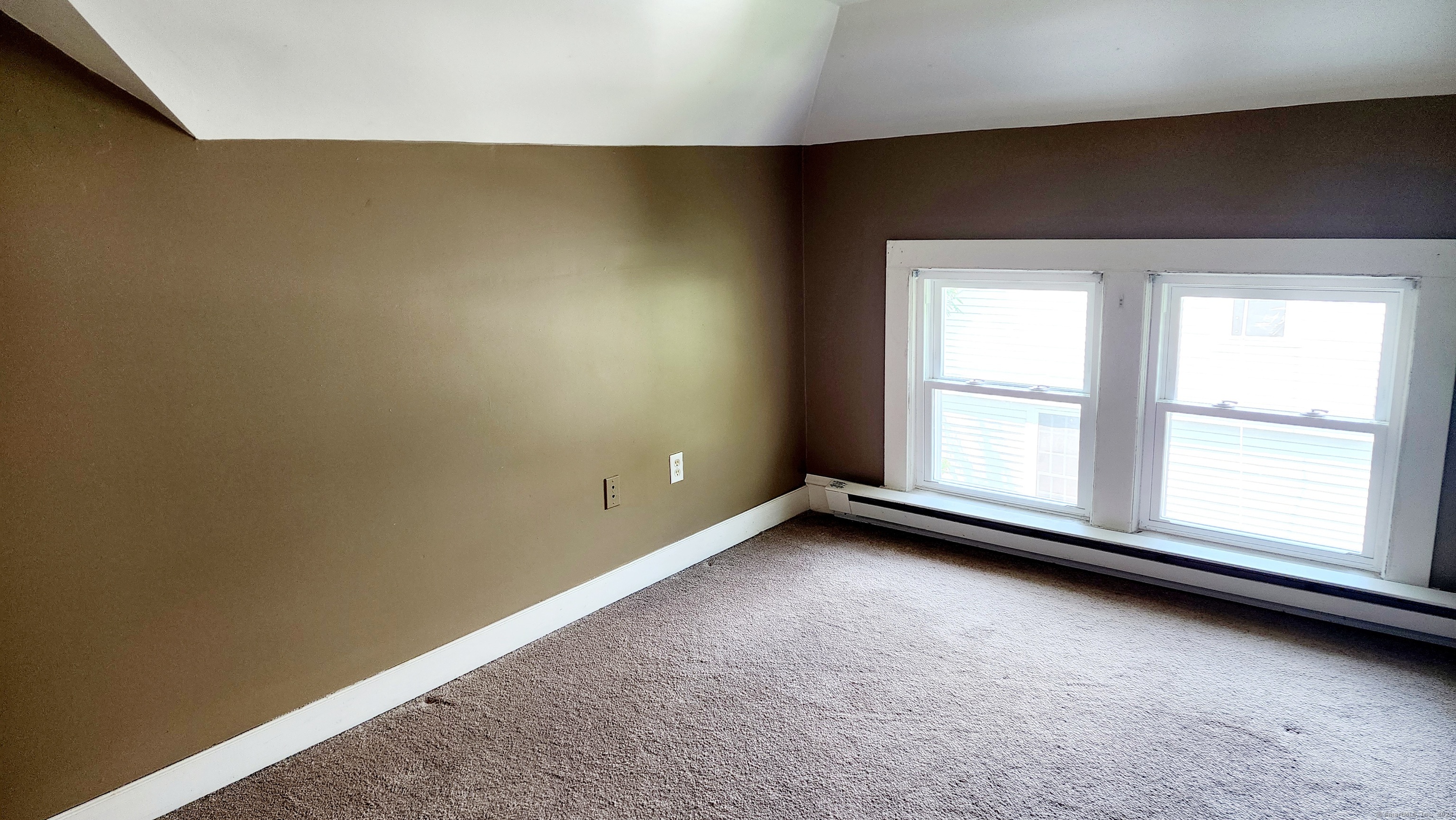 West Hartford, Connecticut 06110, United States, 2 Bedrooms Bedrooms, ,2 BathroomsBathrooms,Residential,Active,152484