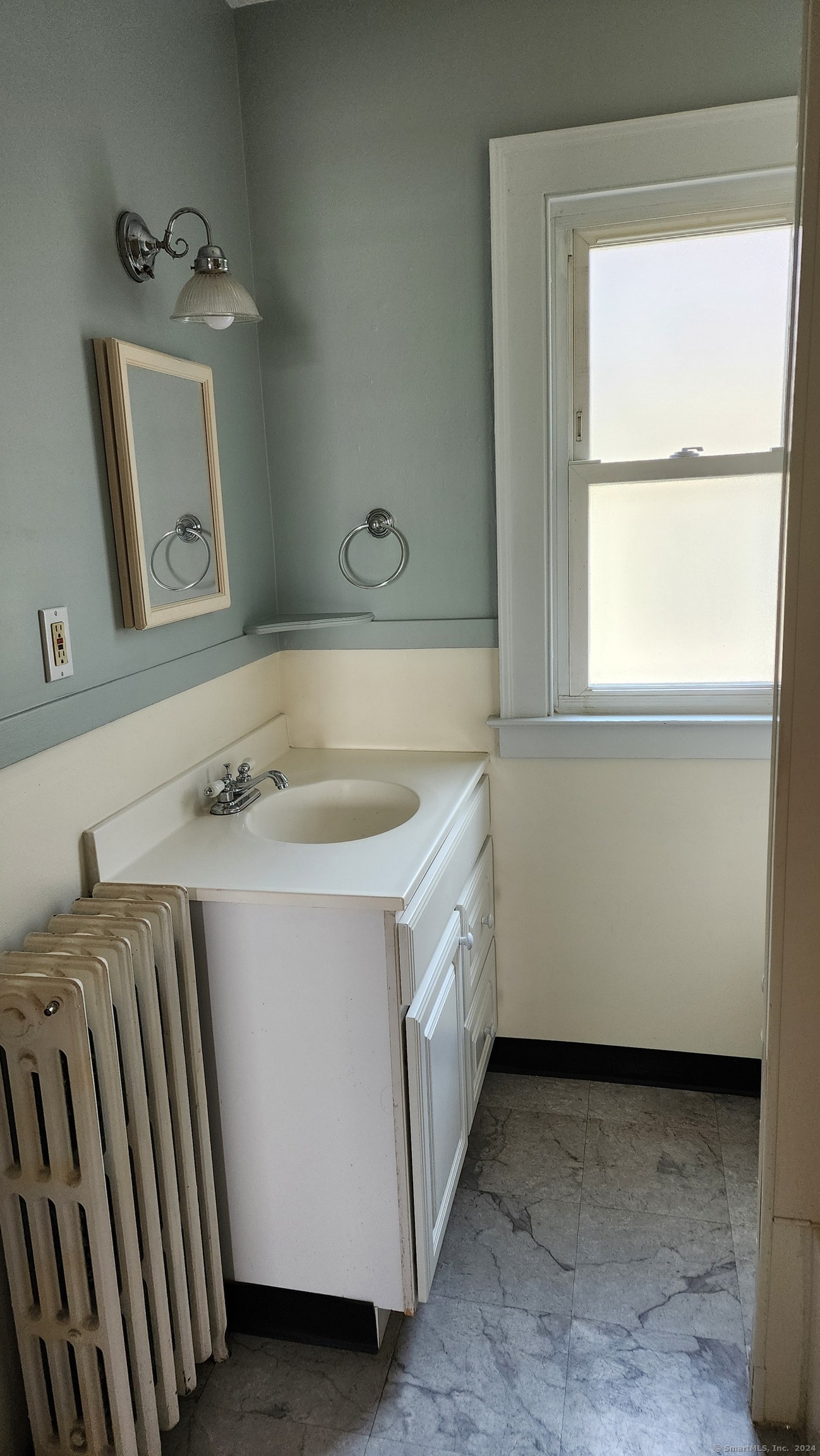 West Hartford, Connecticut 06110, United States, 2 Bedrooms Bedrooms, ,2 BathroomsBathrooms,Residential,Active,152484