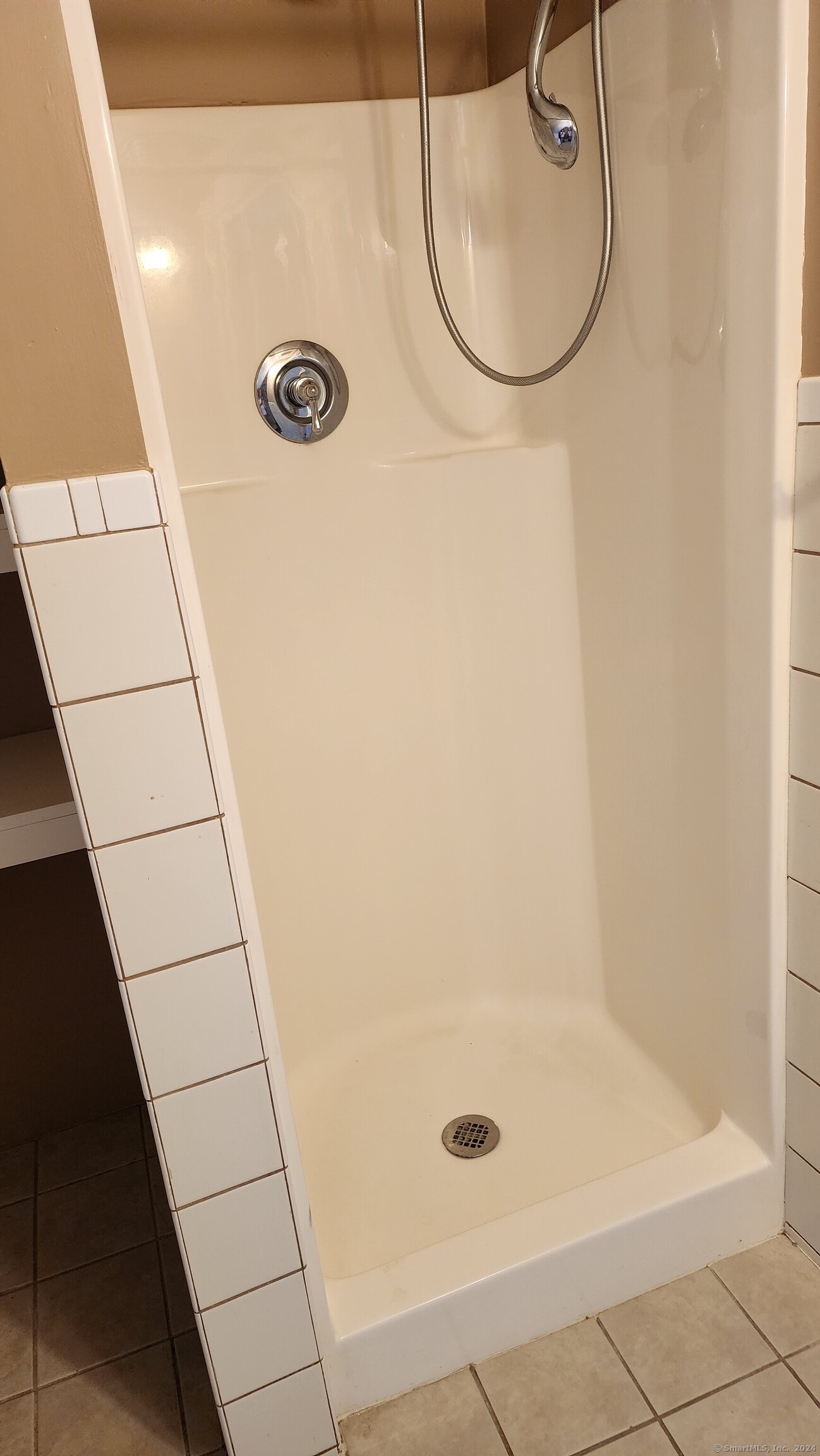 West Hartford, Connecticut 06110, United States, 2 Bedrooms Bedrooms, ,2 BathroomsBathrooms,Residential,Active,152484