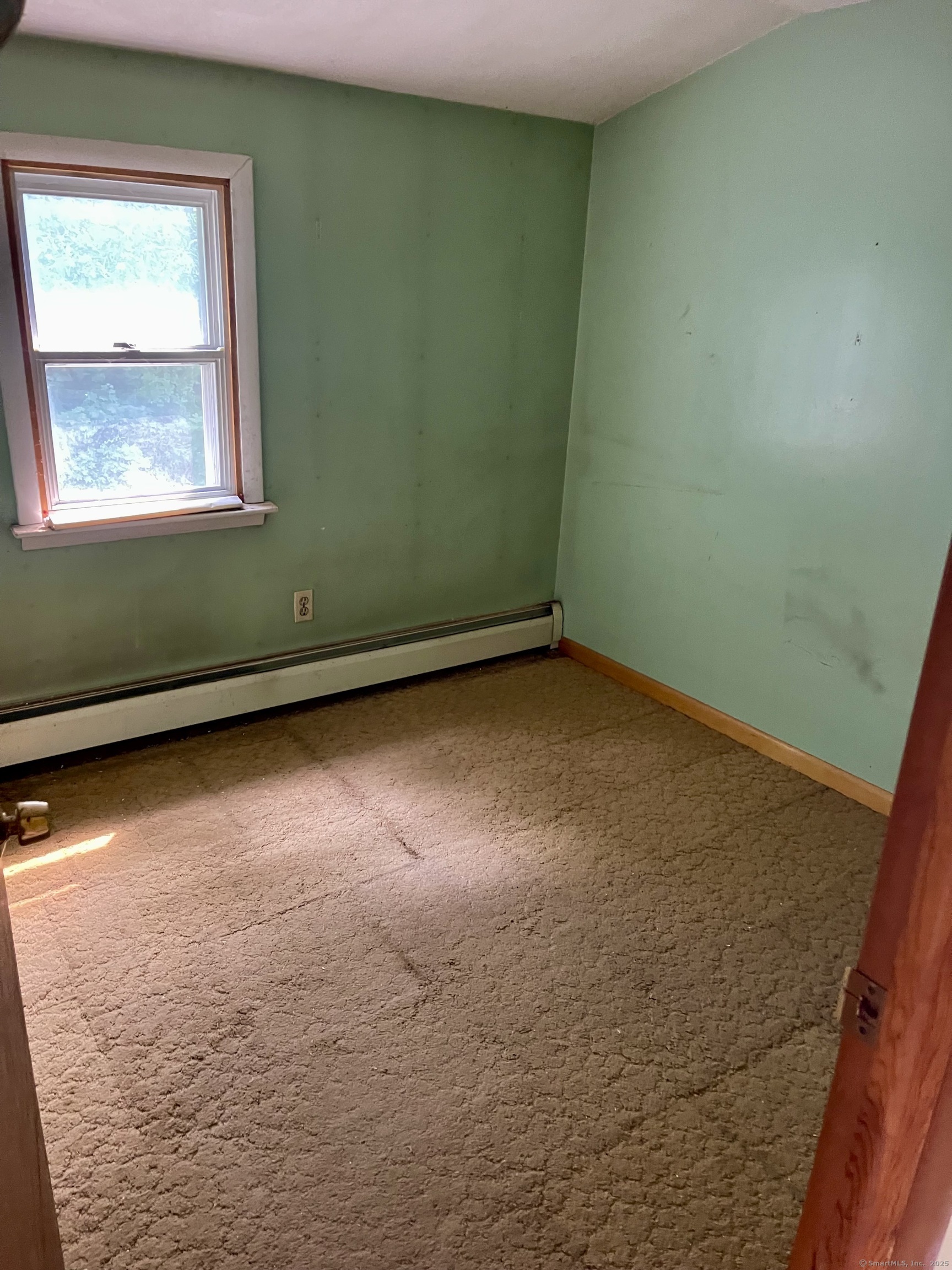 Manchester, Connecticut 06042, United States, 4 Bedrooms Bedrooms, ,2 BathroomsBathrooms,Residential,Pending,187565