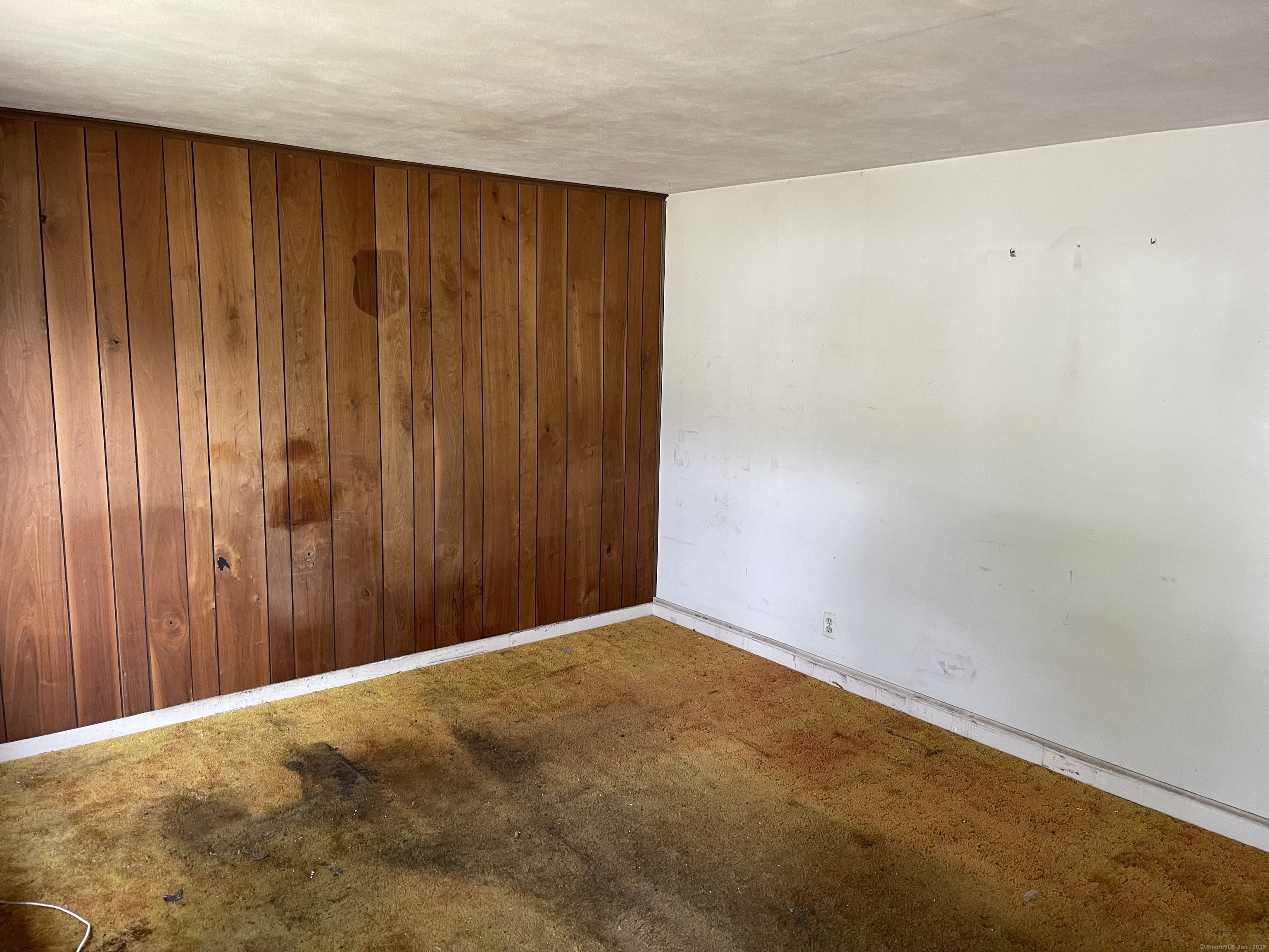 Manchester, Connecticut 06042, United States, 4 Bedrooms Bedrooms, ,2 BathroomsBathrooms,Residential,Pending,187565