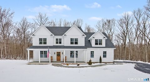 27 Greenwich Place Colchester CT 06415