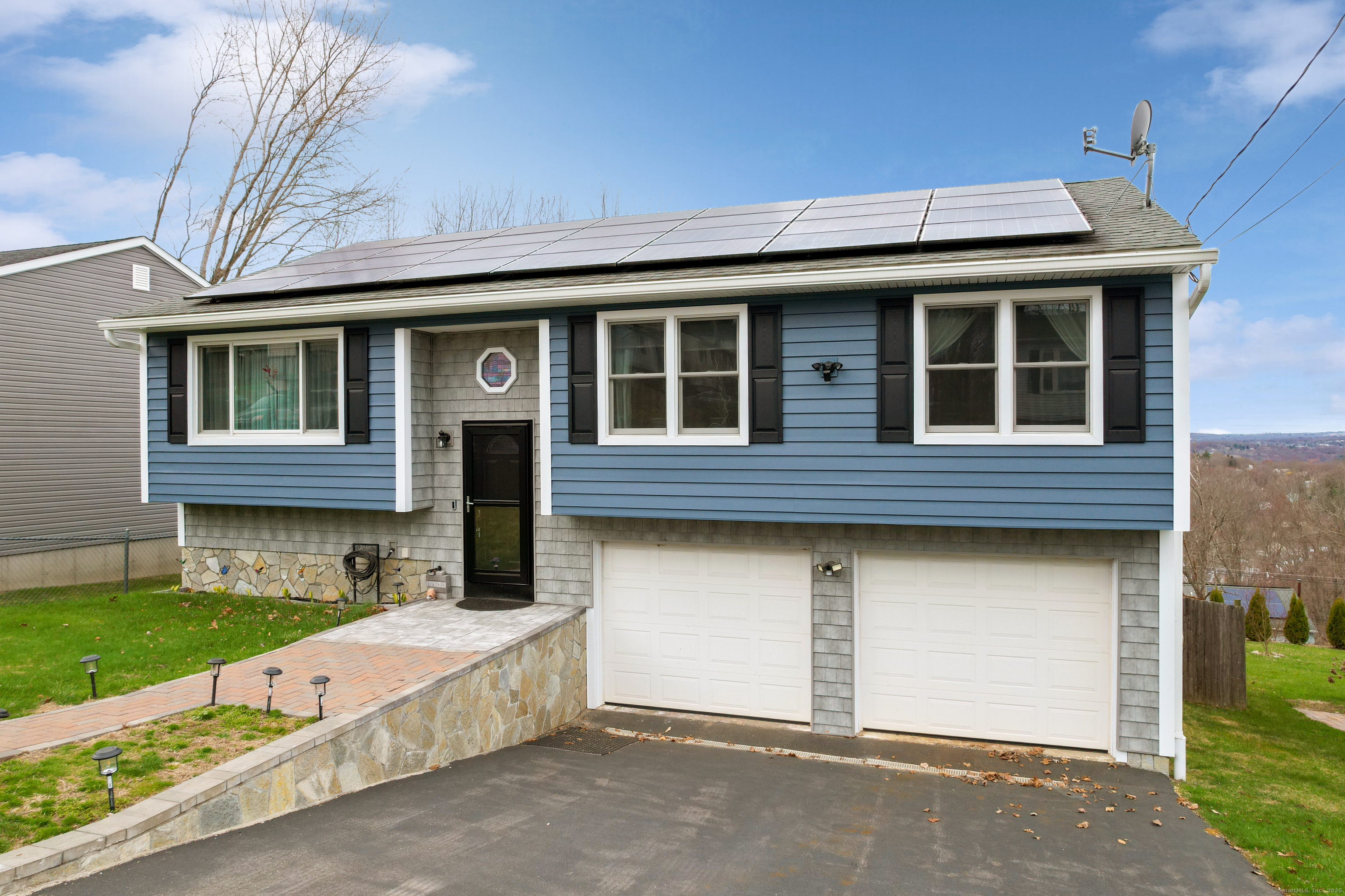 47 Santoro Street, Waterbury, Connecticut image 2