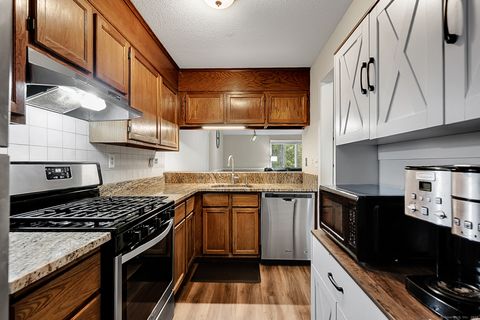 Tiny photo for 1 Uplands Way #1, Glastonbury, CT 06033 (MLS # 24134696)