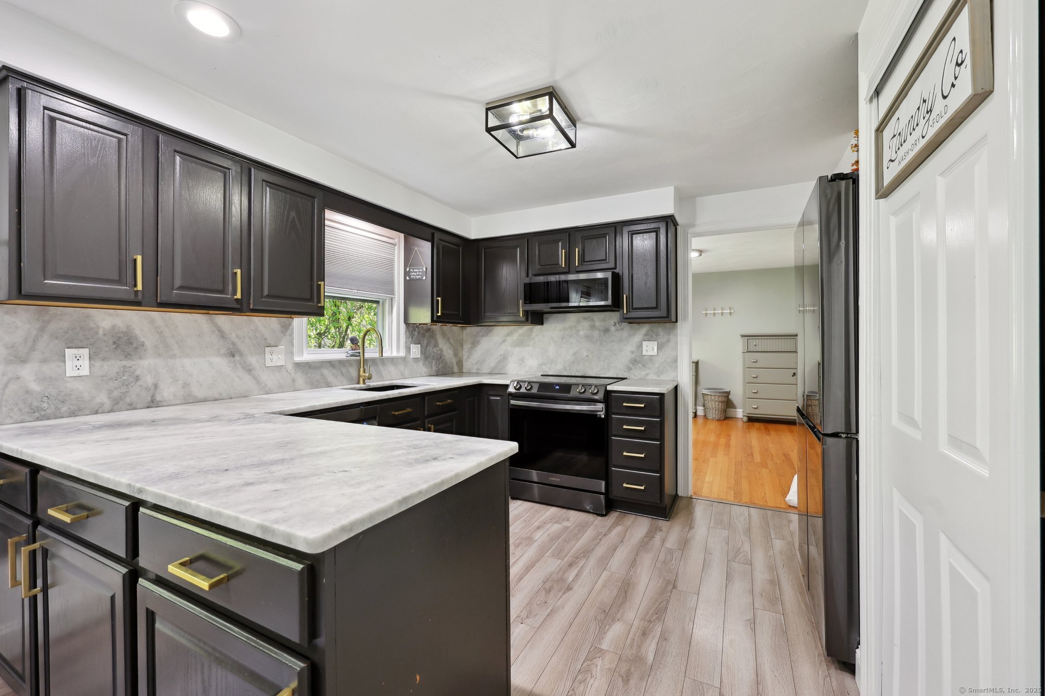 20 Cliff Edge Circle, Cheshire, Connecticut image 13