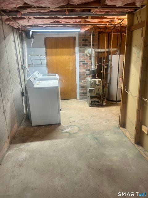 Tiny photo for 204 School Street, Manchester, CT 06040 (MLS # 24189724)