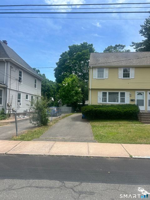Tiny photo for 204 School Street, Manchester, CT 06040 (MLS # 24189724)