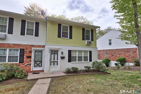 Tiny photo for 75 Hunter Court #E75, Torrington, CT 06790 (MLS # 24173835)