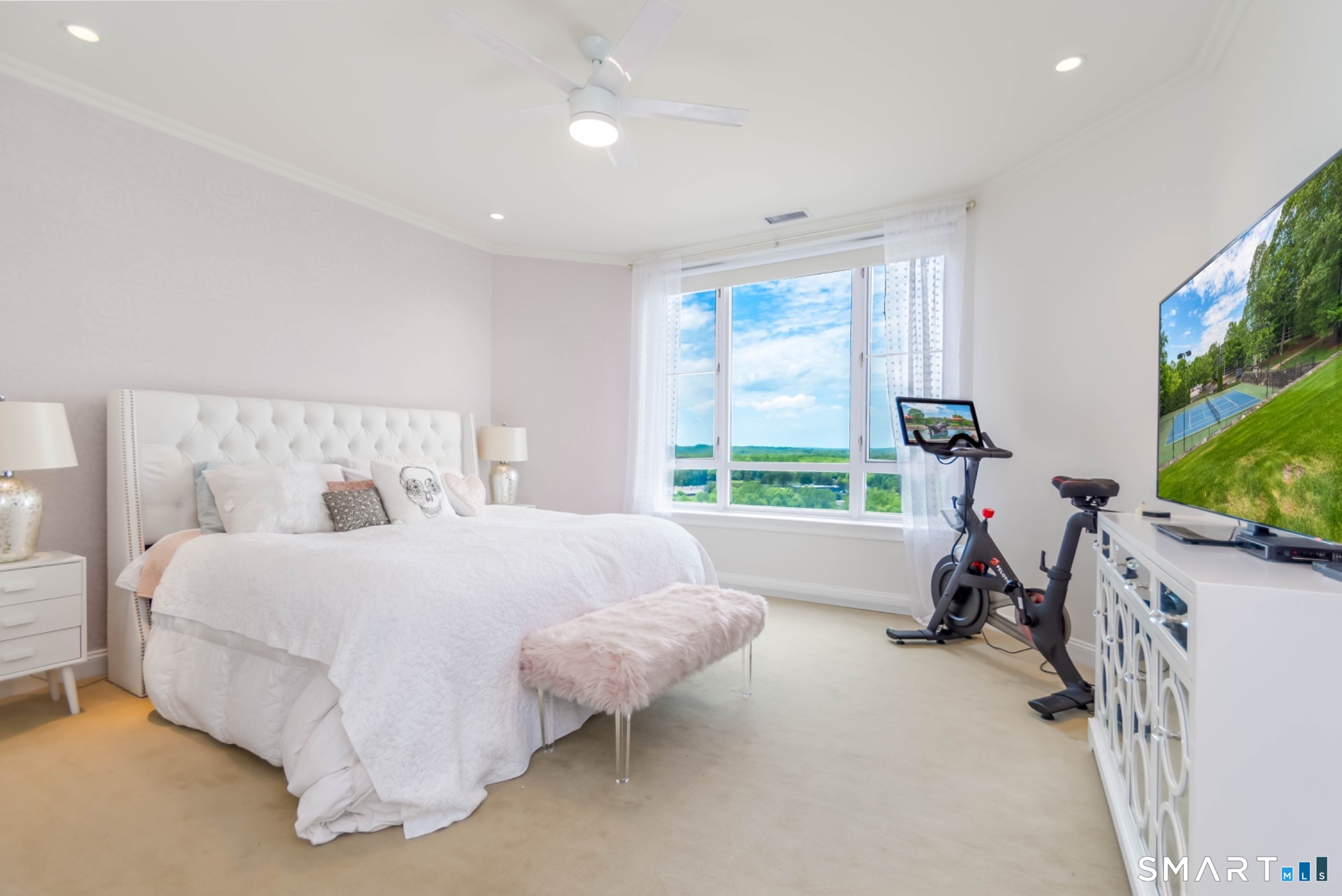 100 Parrott Drive 1607
