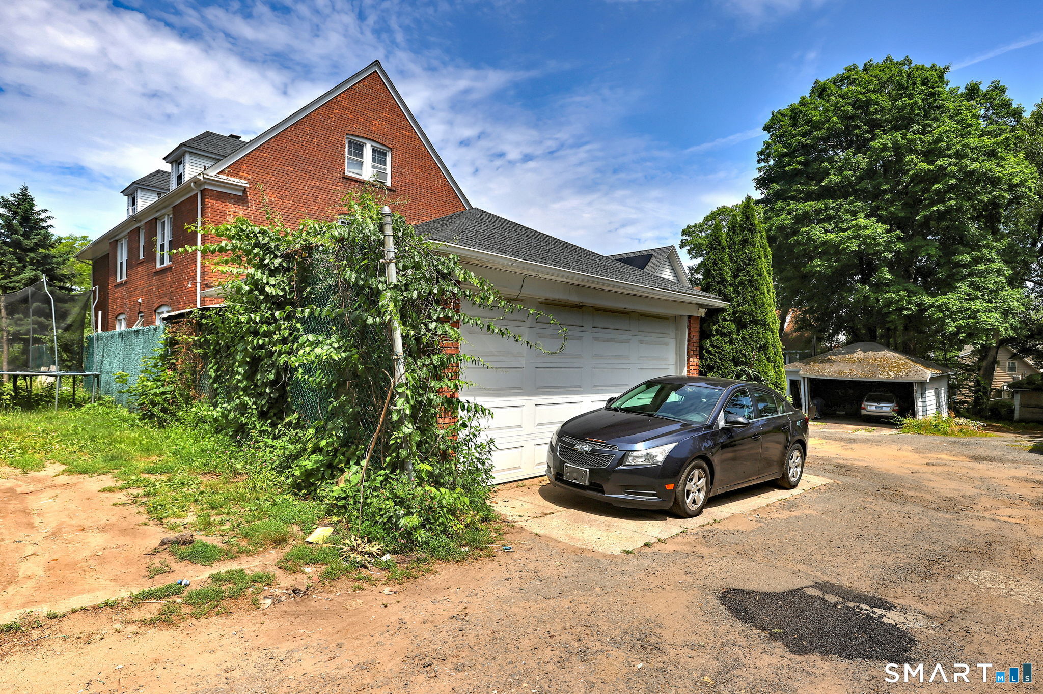 160 Goffe Terrace