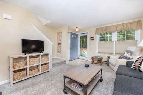 Tiny photo for 143 Julia Terrace #143, Middletown, CT 06457 (MLS # 24143511)