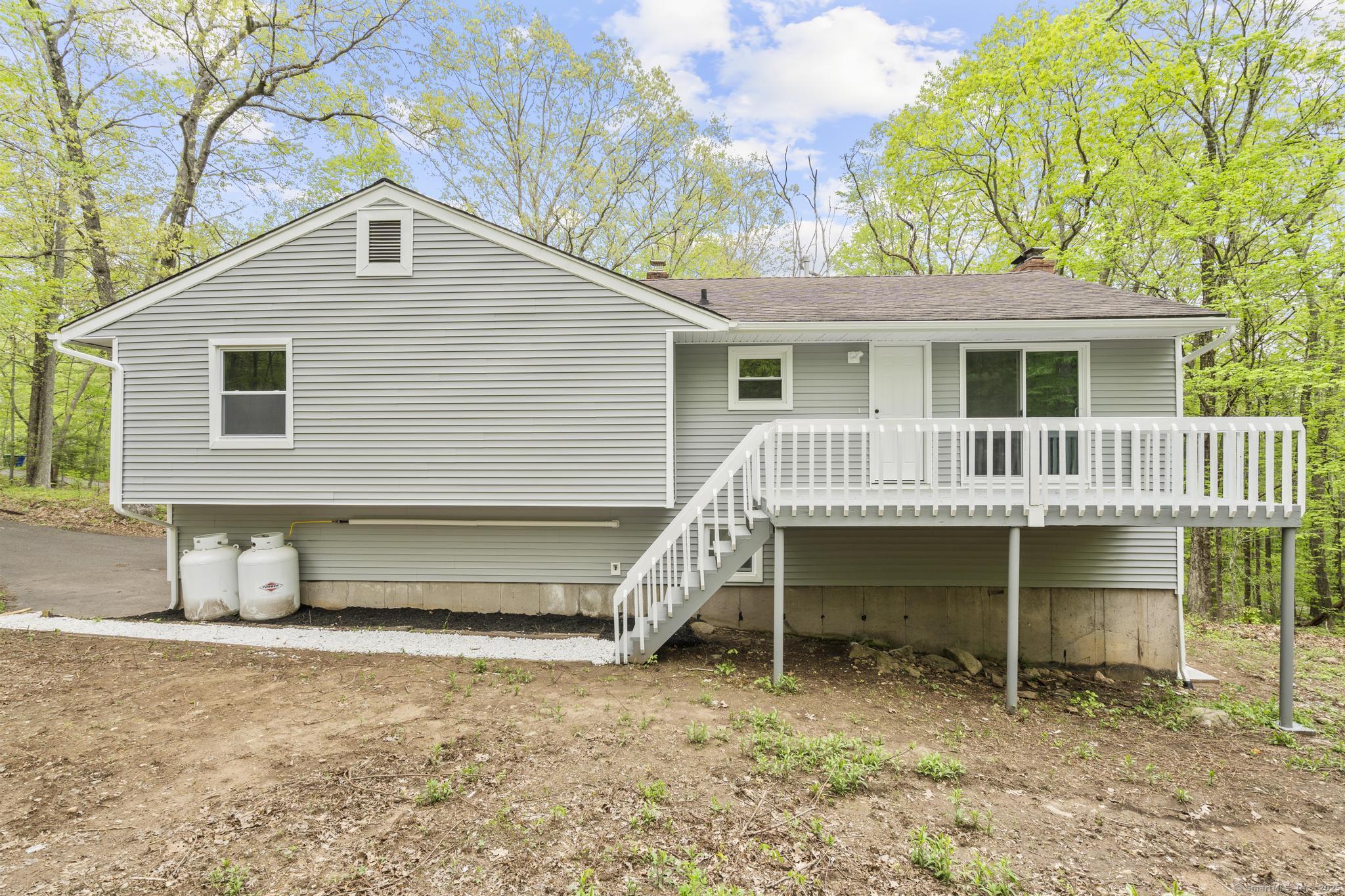 17 Quiet Woods Road, East Hampton, Connecticut image 2