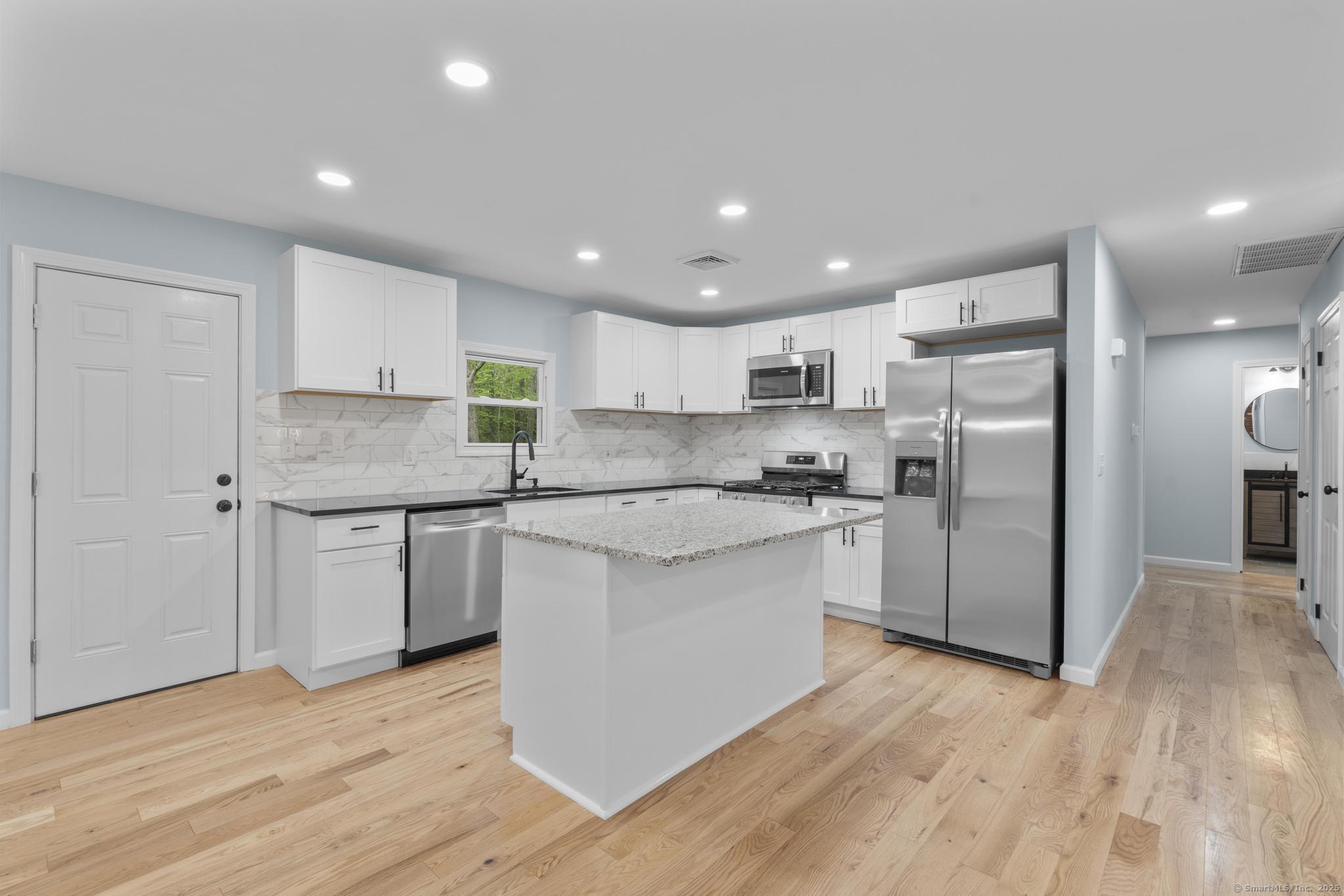 17 Quiet Woods Road, East Hampton, Connecticut image 9
