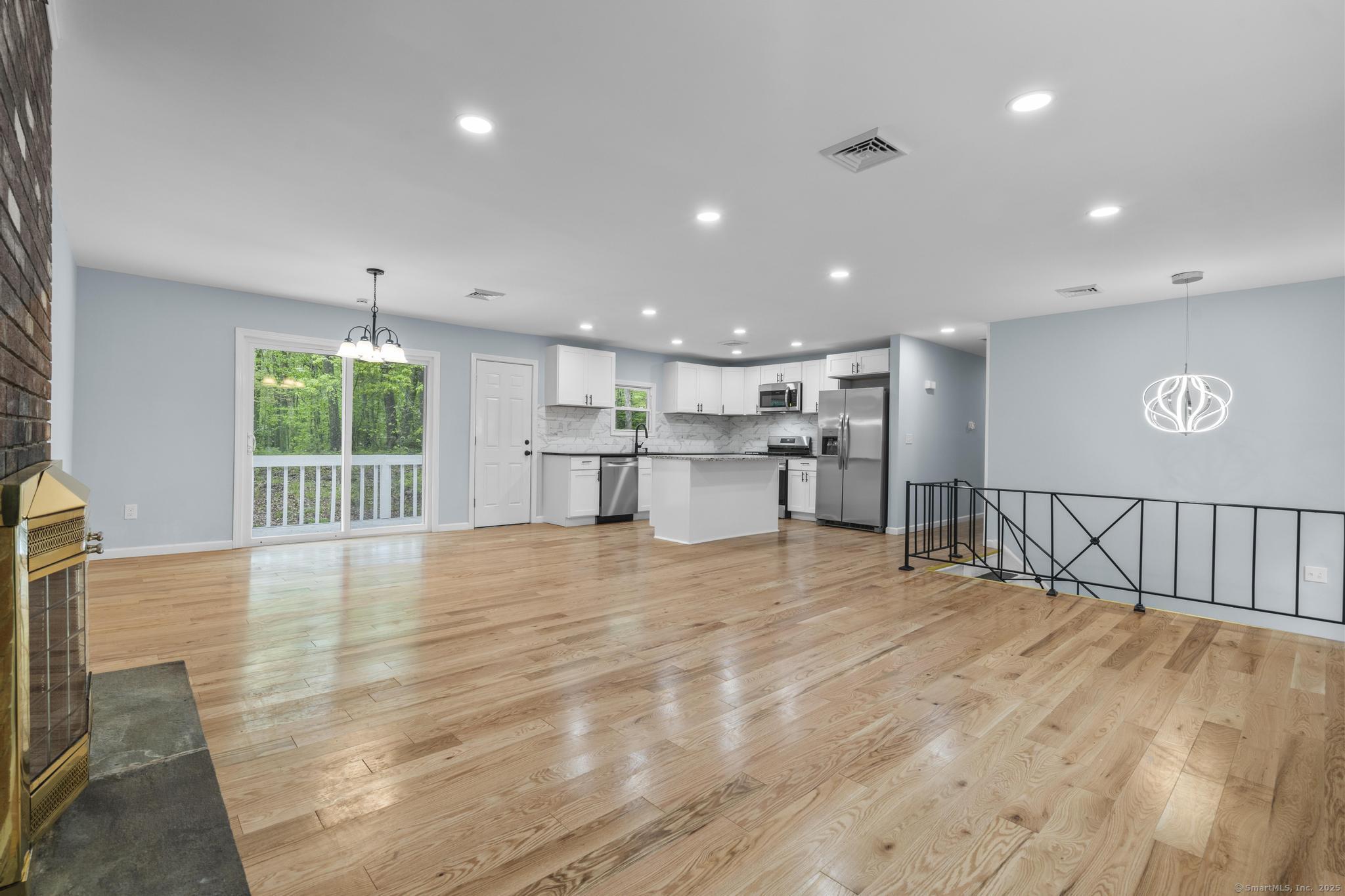 17 Quiet Woods Road, East Hampton, Connecticut image 6
