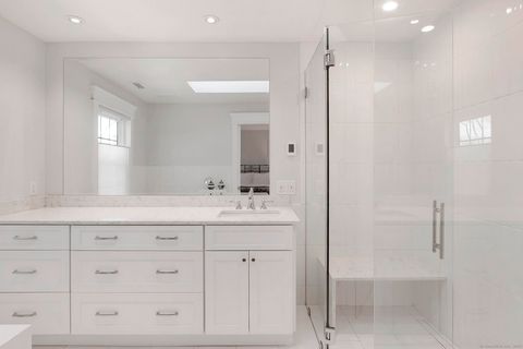 Tiny photo for 32 Edgewater Commons Lane #32, Westport, CT 06880 (MLS # 24156663)