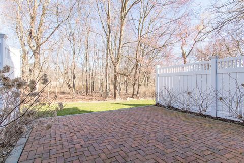Tiny photo for 32 Edgewater Commons Lane #32, Westport, CT 06880 (MLS # 24156663)
