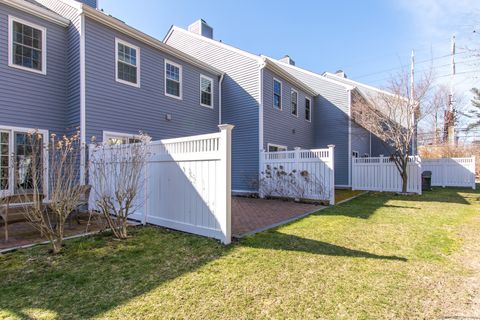 Tiny photo for 32 Edgewater Commons Lane #32, Westport, CT 06880 (MLS # 24156663)