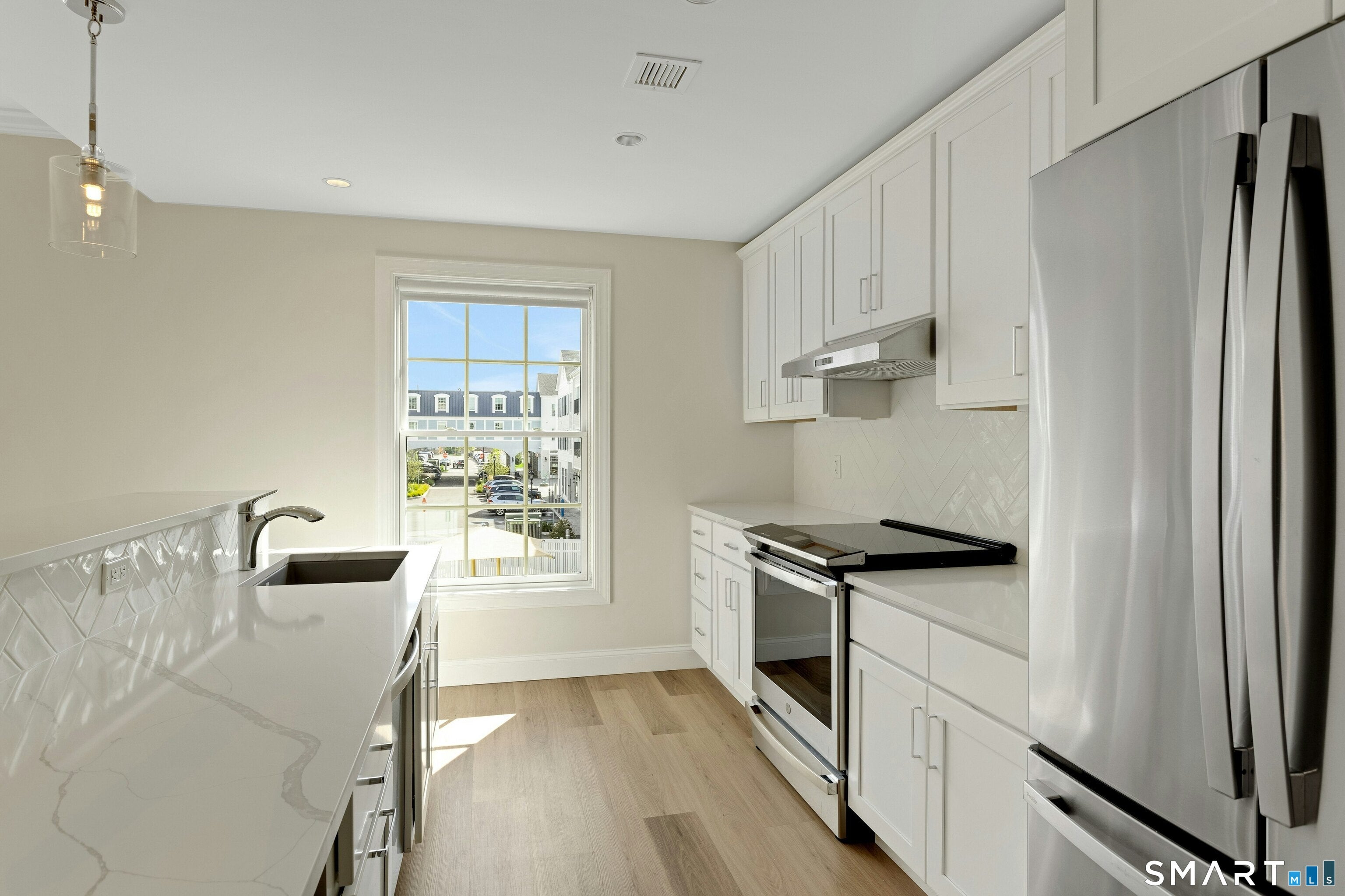 440 Heights Road 201