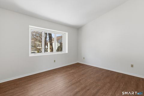 Tiny photo for 827 Oronoke Road #APT 8-2, Waterbury, CT 06708 (MLS # 24152952)