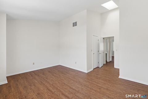 Tiny photo for 827 Oronoke Road #APT 8-2, Waterbury, CT 06708 (MLS # 24152952)