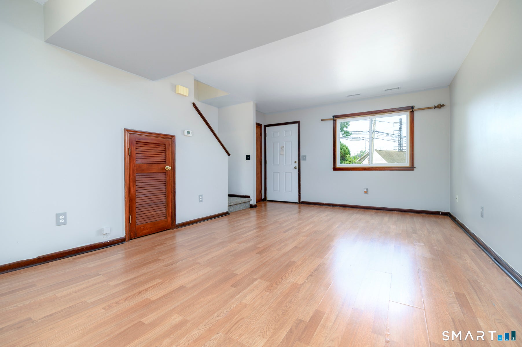 2-1/2 Laura Street 3
