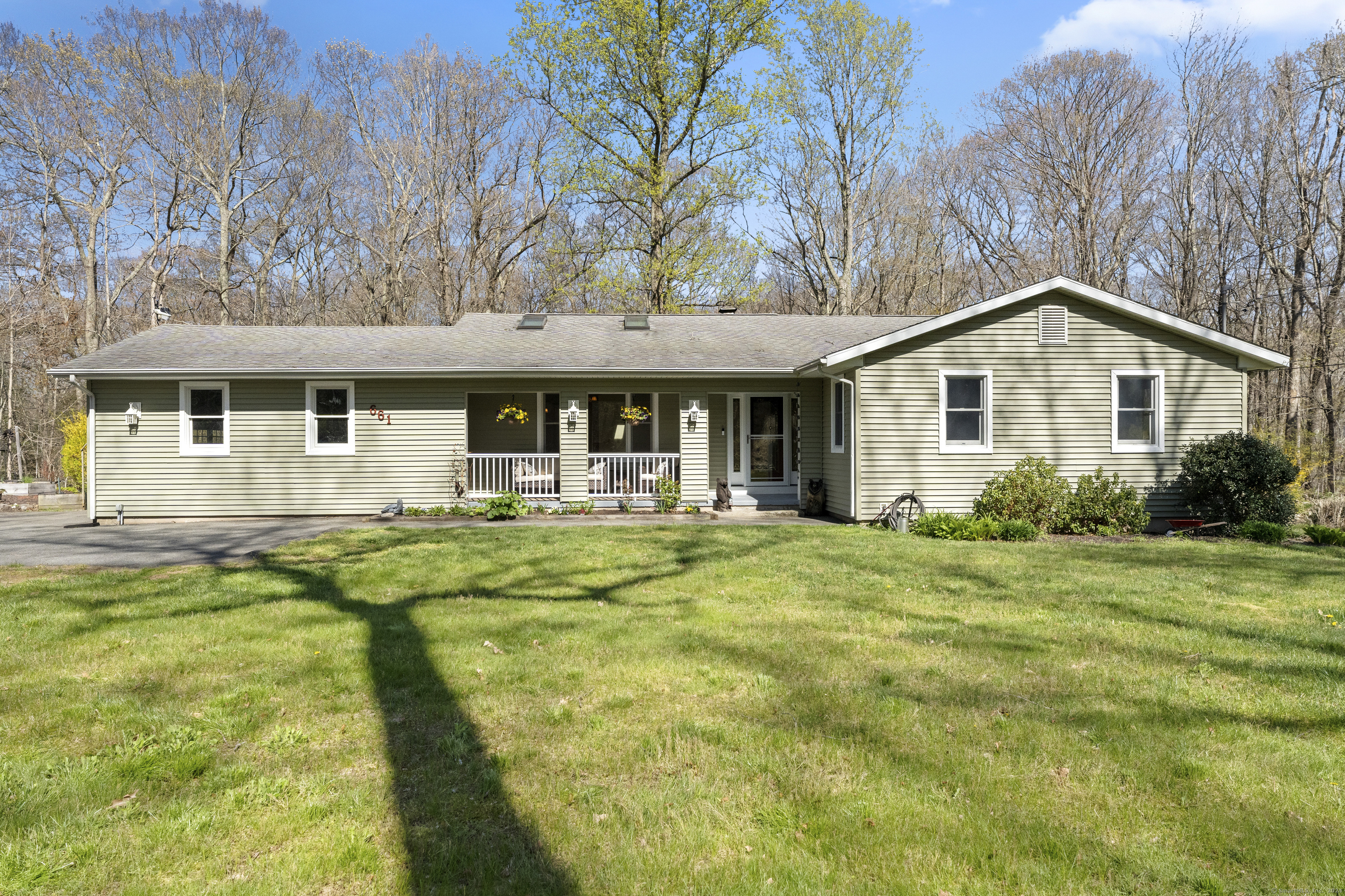Photo 1 of 661 S Hoop Pole Road, Guilford, Connecticut, $550,000, Web #: 24008167