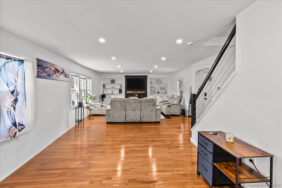 515 Hunting Hill Avenue, Middletown, Connecticut image 6