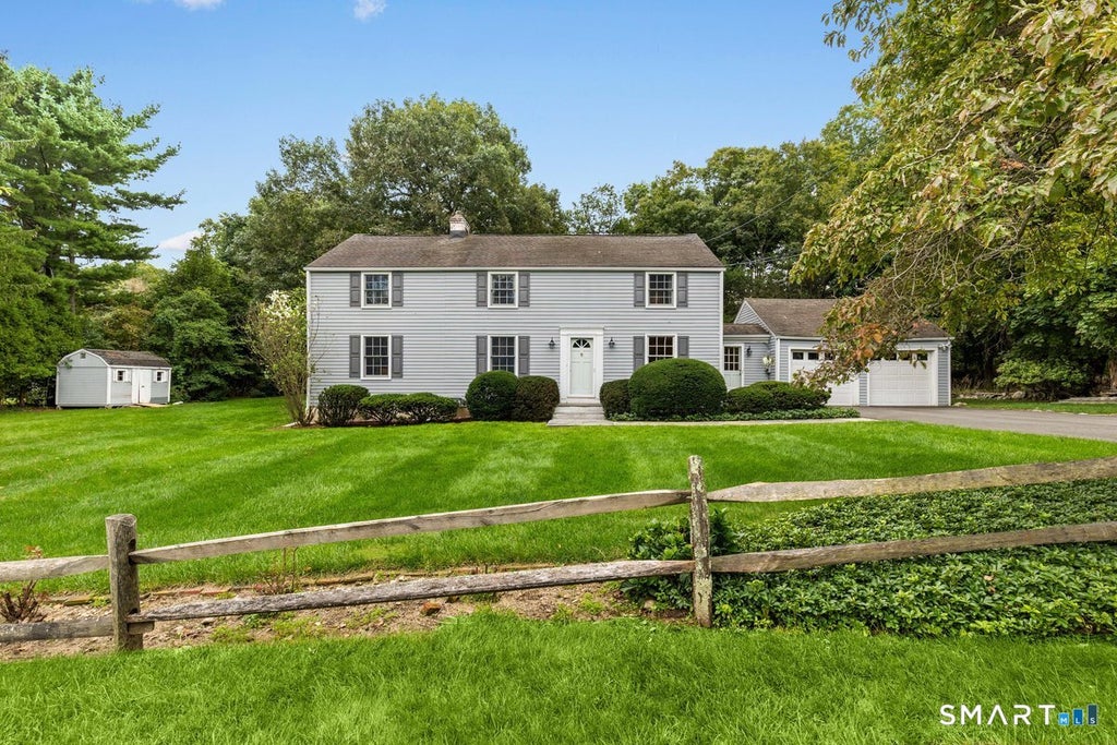 Photo of 27 White Oak Shade Lane, New Canaan, CT 06840 (MLS # 24208509)