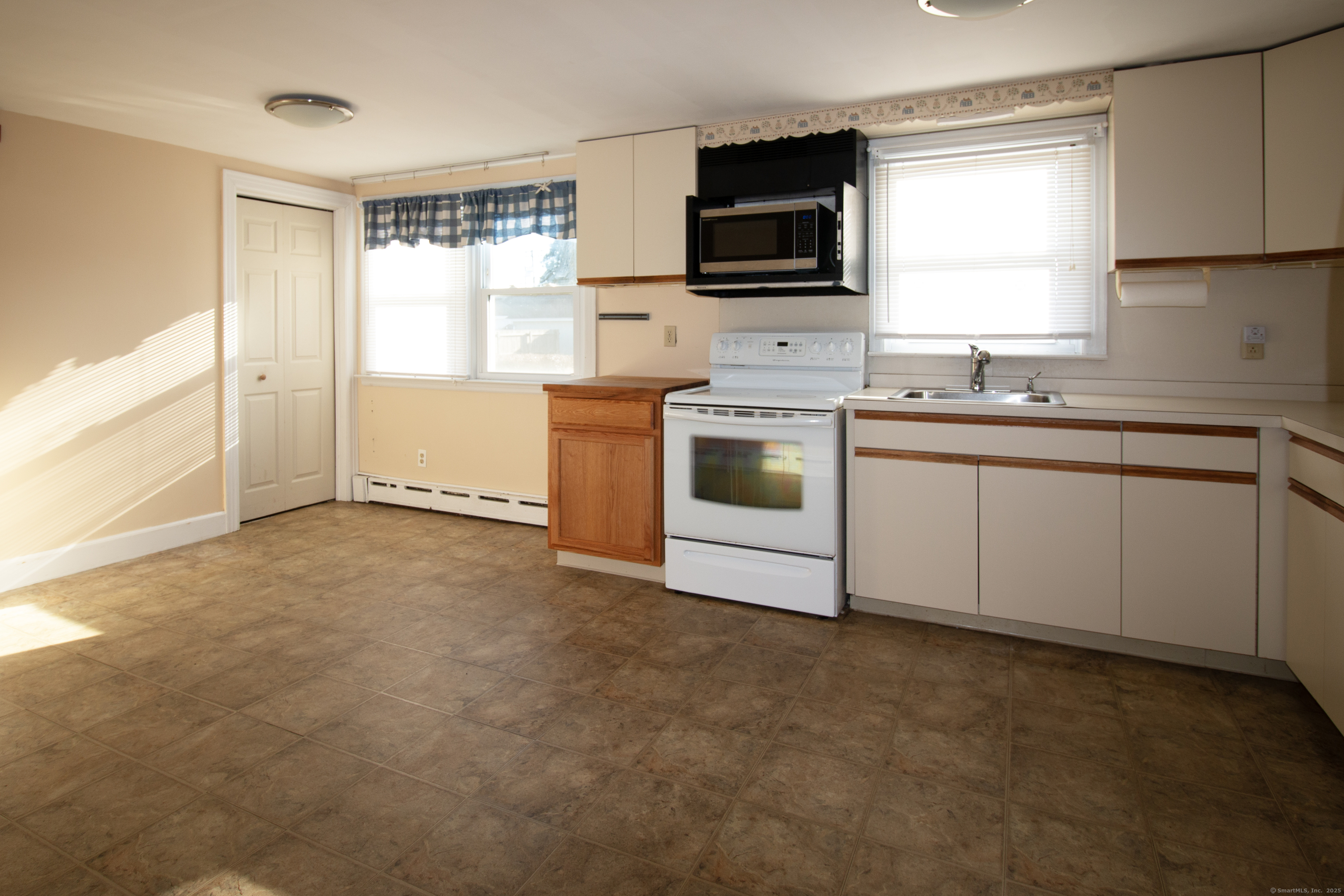 4 Hamel Court, Waterford, Connecticut image 8