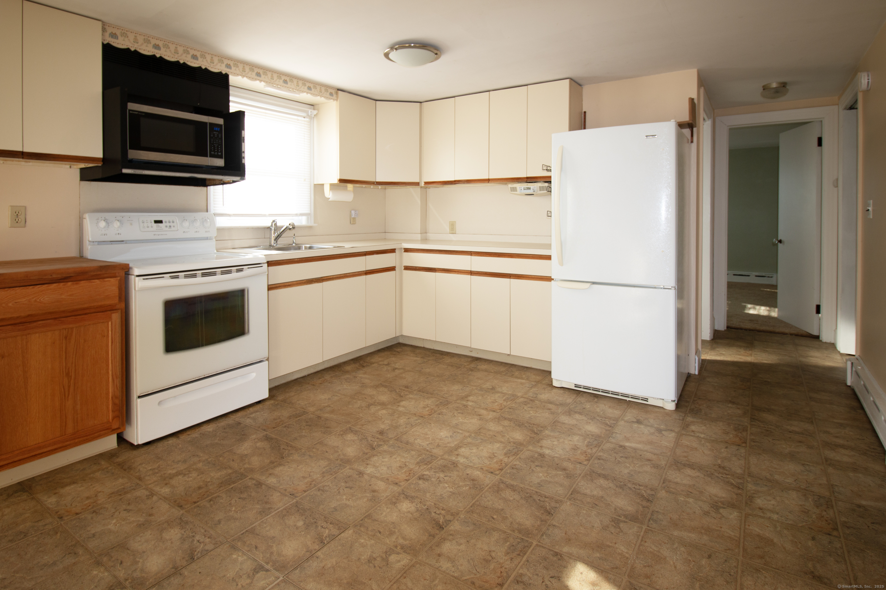 4 Hamel Court, Waterford, Connecticut image 6