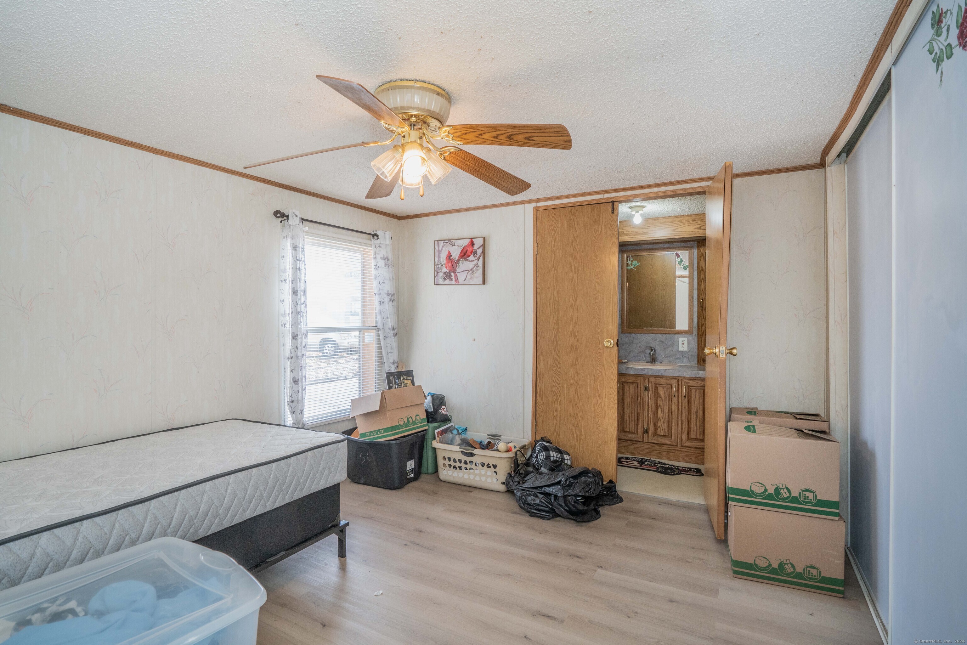 Bristol, Connecticut 06010, United States, 2 Bedrooms Bedrooms, ,1 BathroomBathrooms,Residential,Active,234430