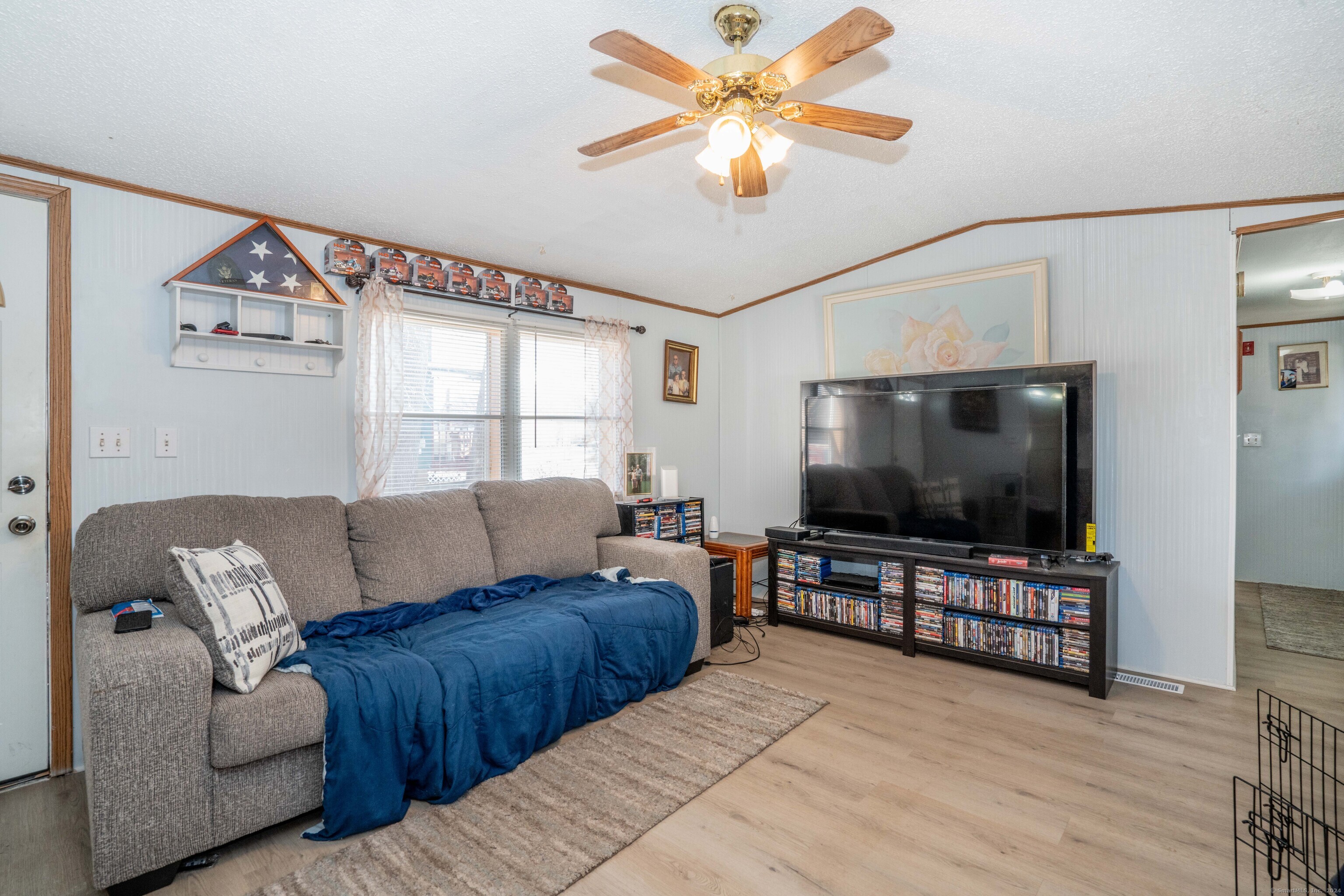 Bristol, Connecticut 06010, United States, 2 Bedrooms Bedrooms, ,1 BathroomBathrooms,Residential,Active,234430