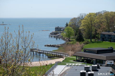 Condo For Sale - 21 Harbour Village #C<br/> Branford, CT 06405
