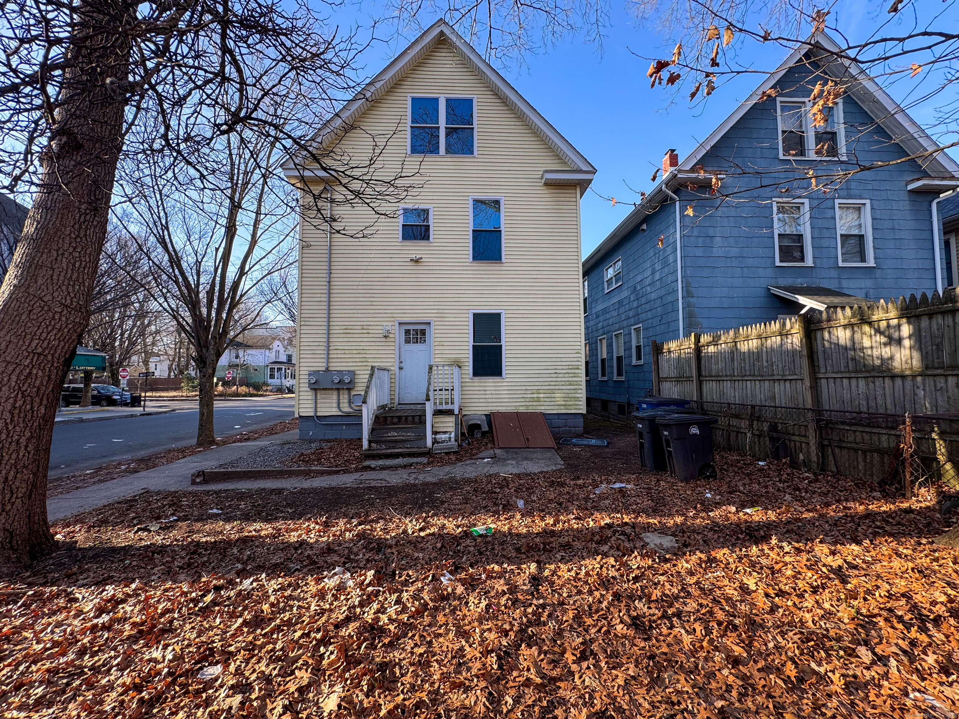 455 Huntington Street