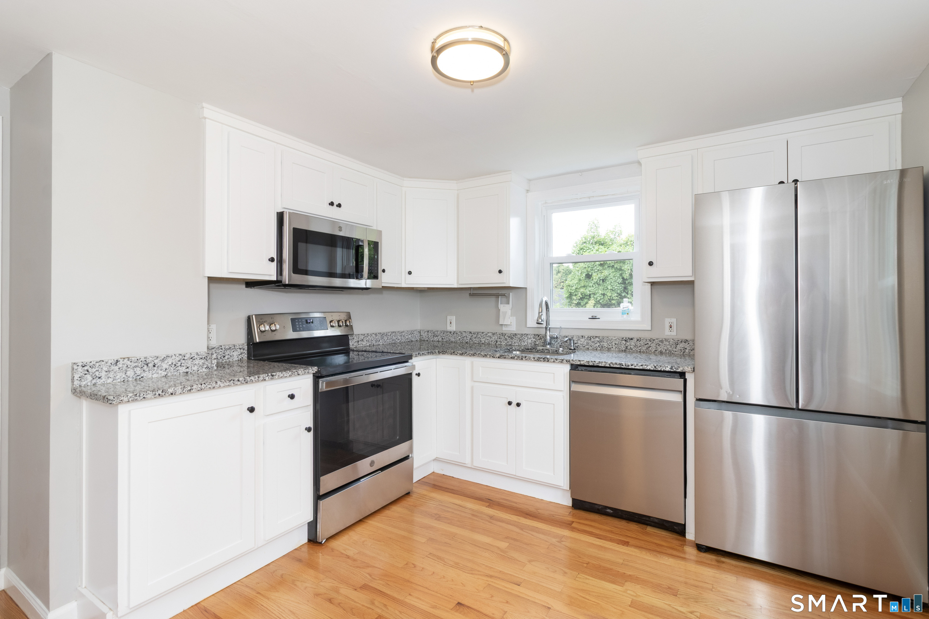 33 Clearview Avenue