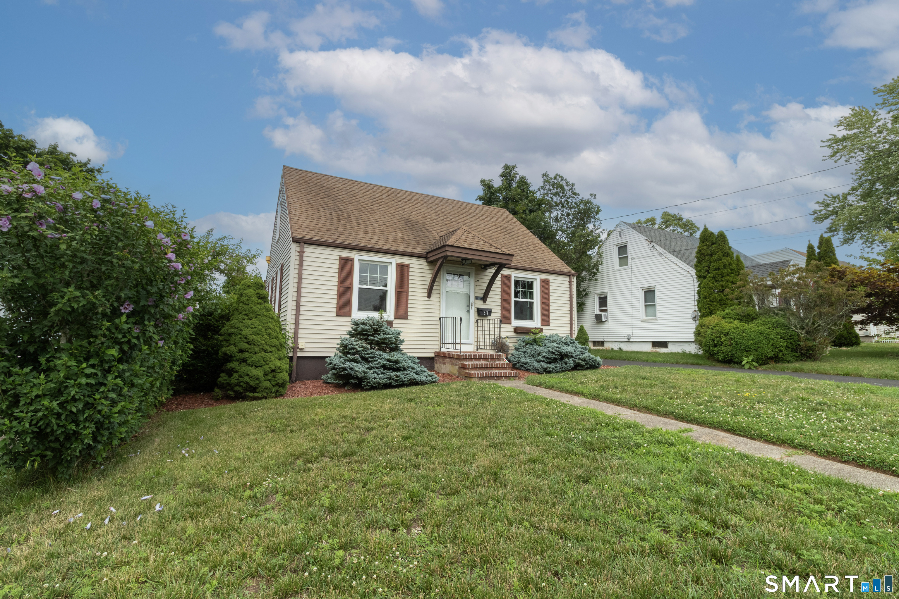 33 Clearview Avenue