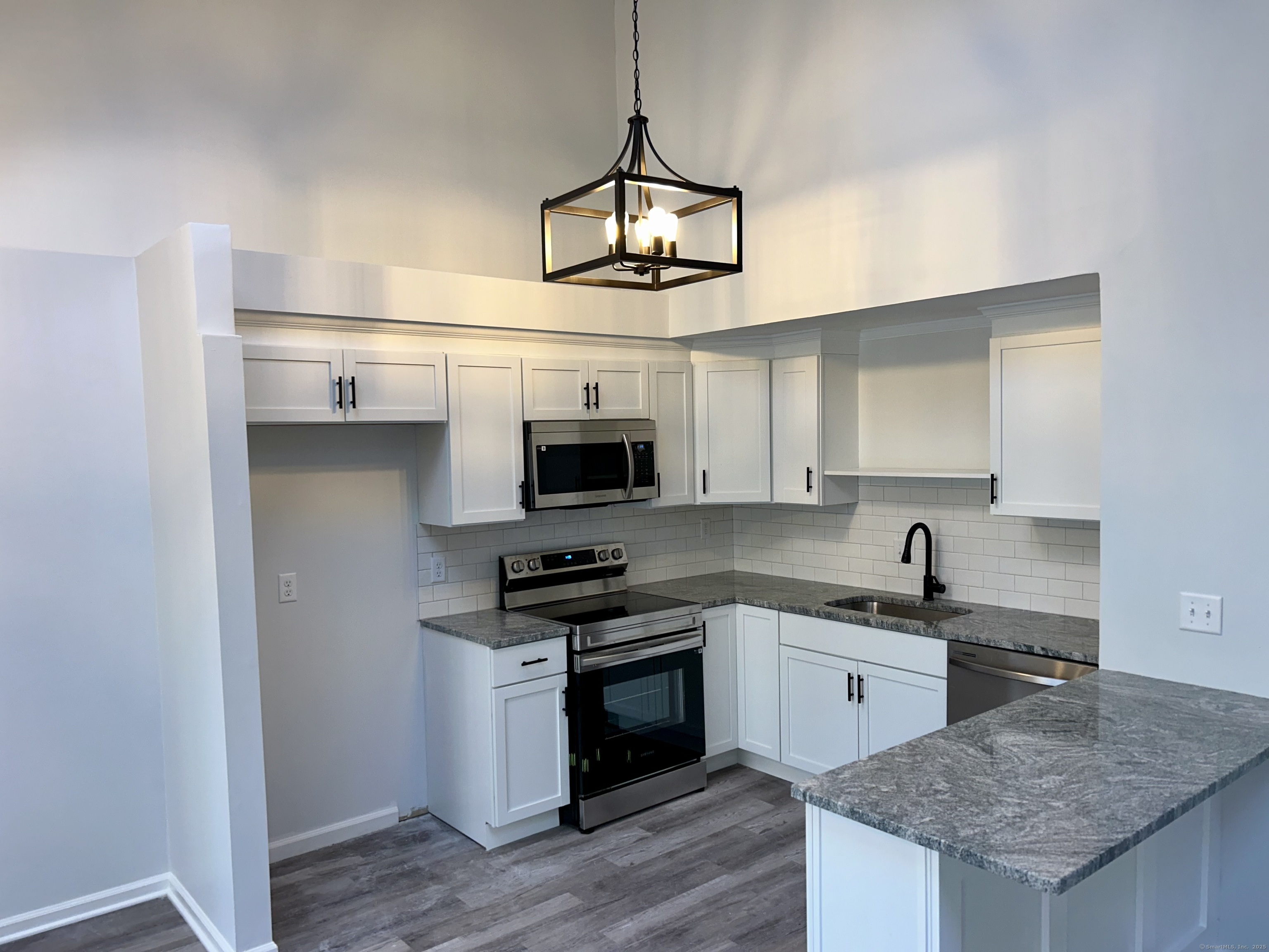 274 Cliffside Drive #274, Torrington, Connecticut image 9