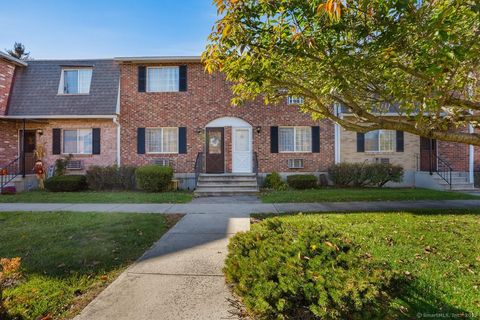 Photo of 36 Sharon Road #APT 6, Waterbury, CT 06705 (MLS # 24136582)