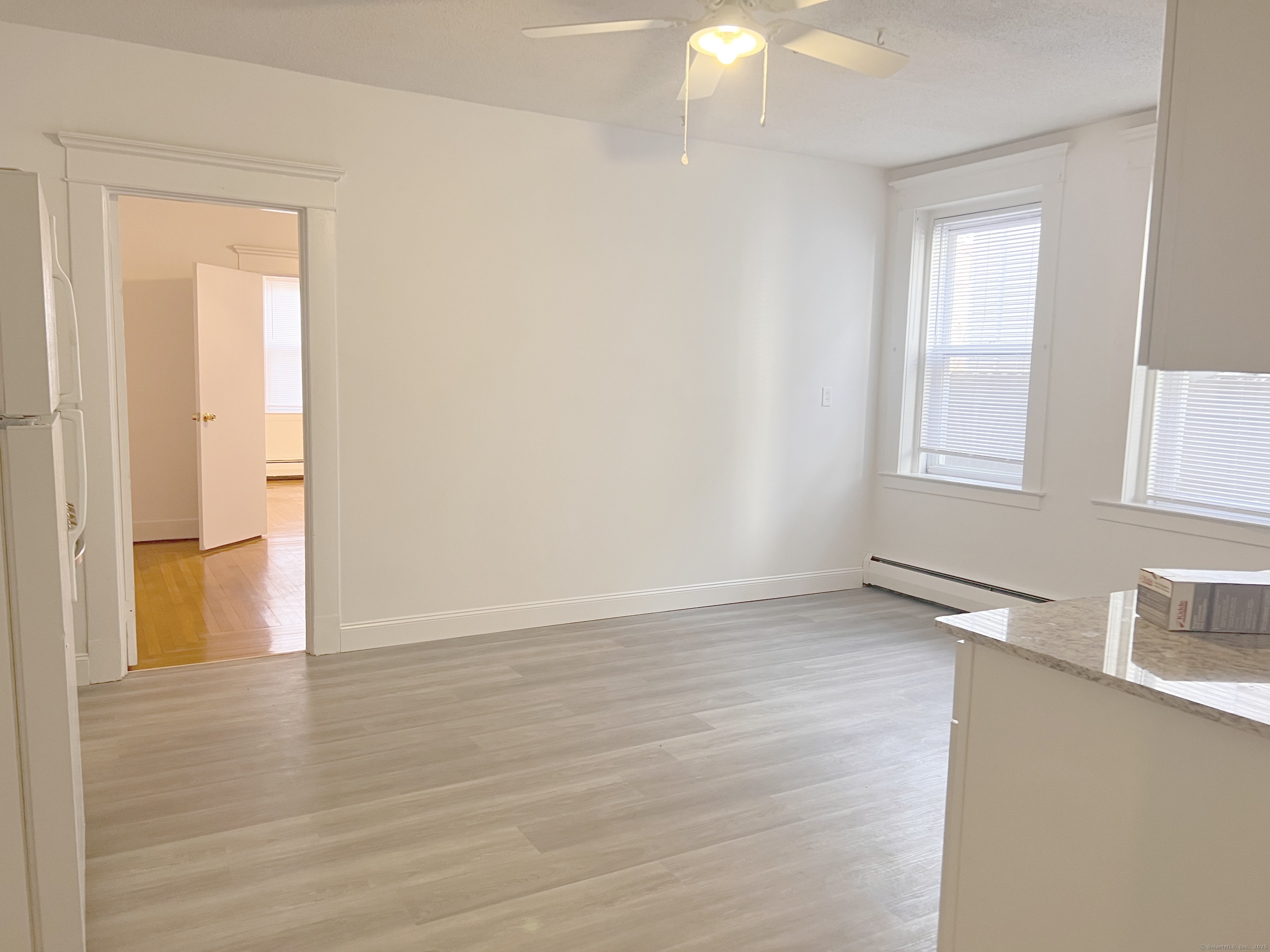 Saint John Street 1L, New Haven, Connecticut - 2 Bedrooms  
1 Bathrooms  
5 Rooms - 