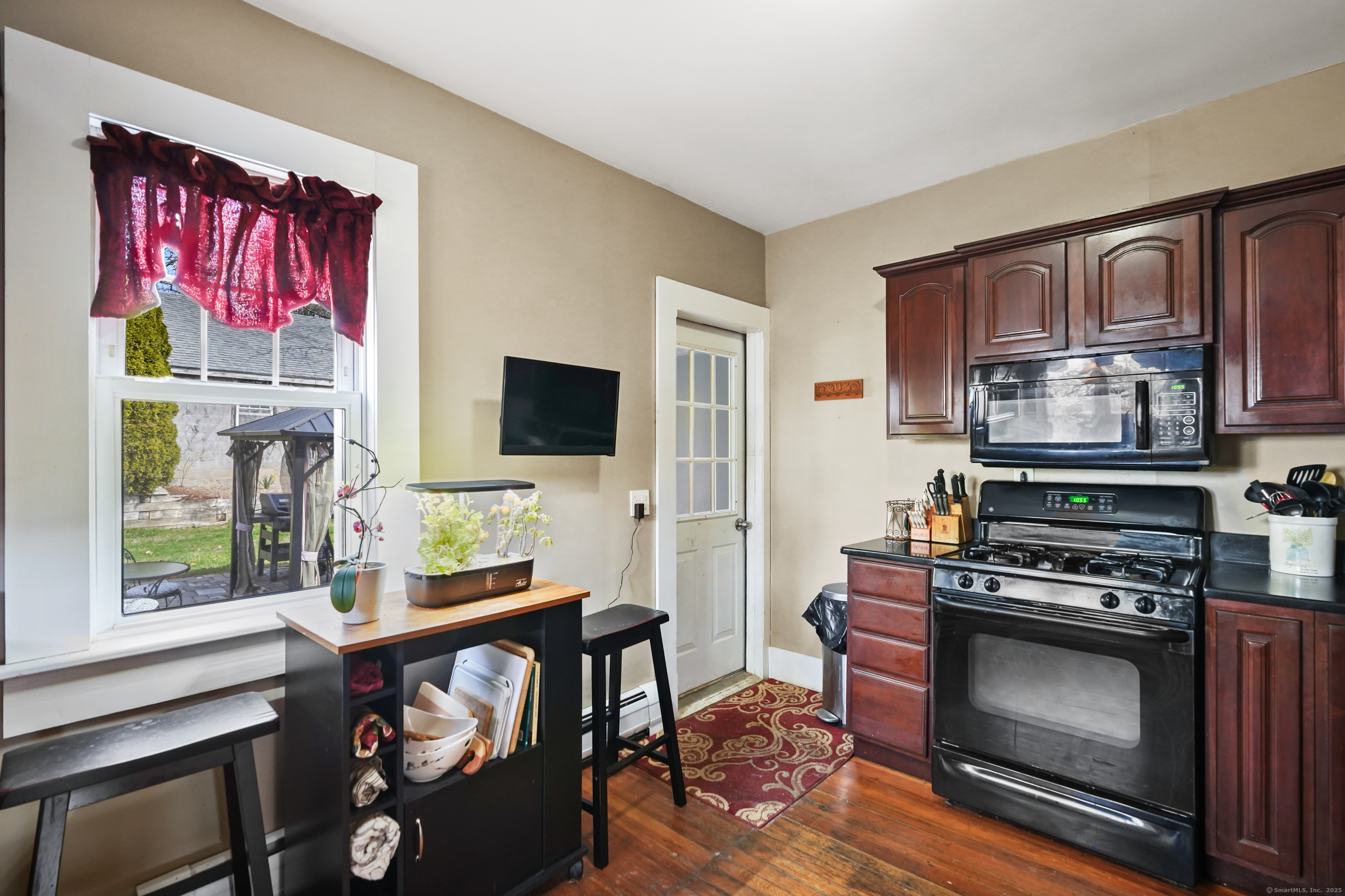 1 Maple Street, New Milford, Connecticut image 17