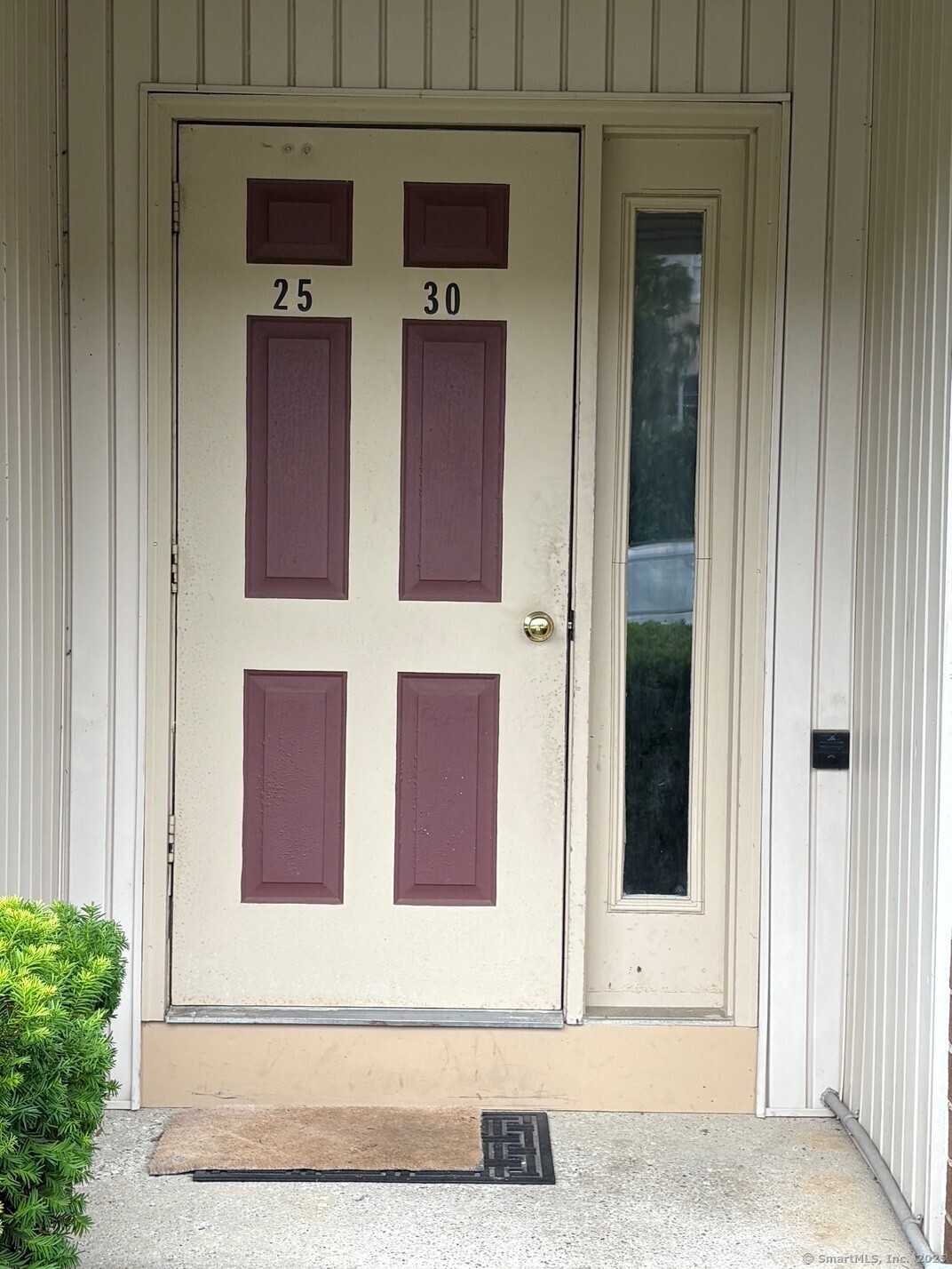 Belair Drive 28, New Milford, Connecticut - 2 Bedrooms  
1 Bathrooms  
4 Rooms - 