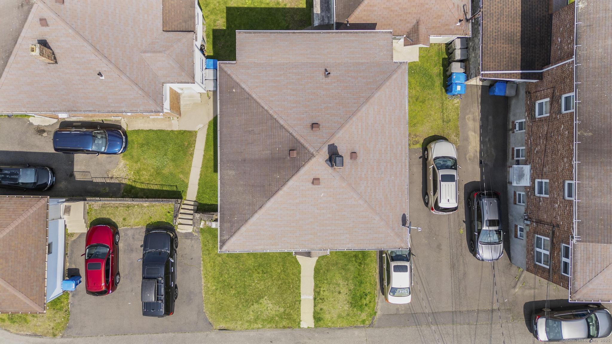 Bristol, Connecticut 06010, United States, 8 Bedrooms Bedrooms, ,5 BathroomsBathrooms,Residential,Active,155925