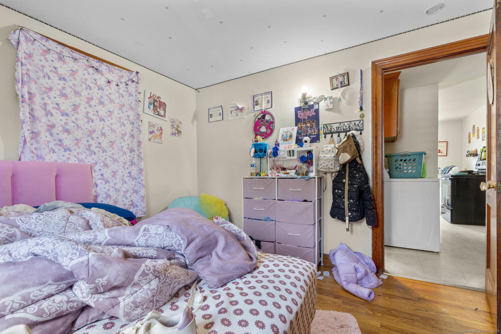 Bristol, Connecticut 06010, United States, 8 Bedrooms Bedrooms, ,5 BathroomsBathrooms,Residential,Active,155925