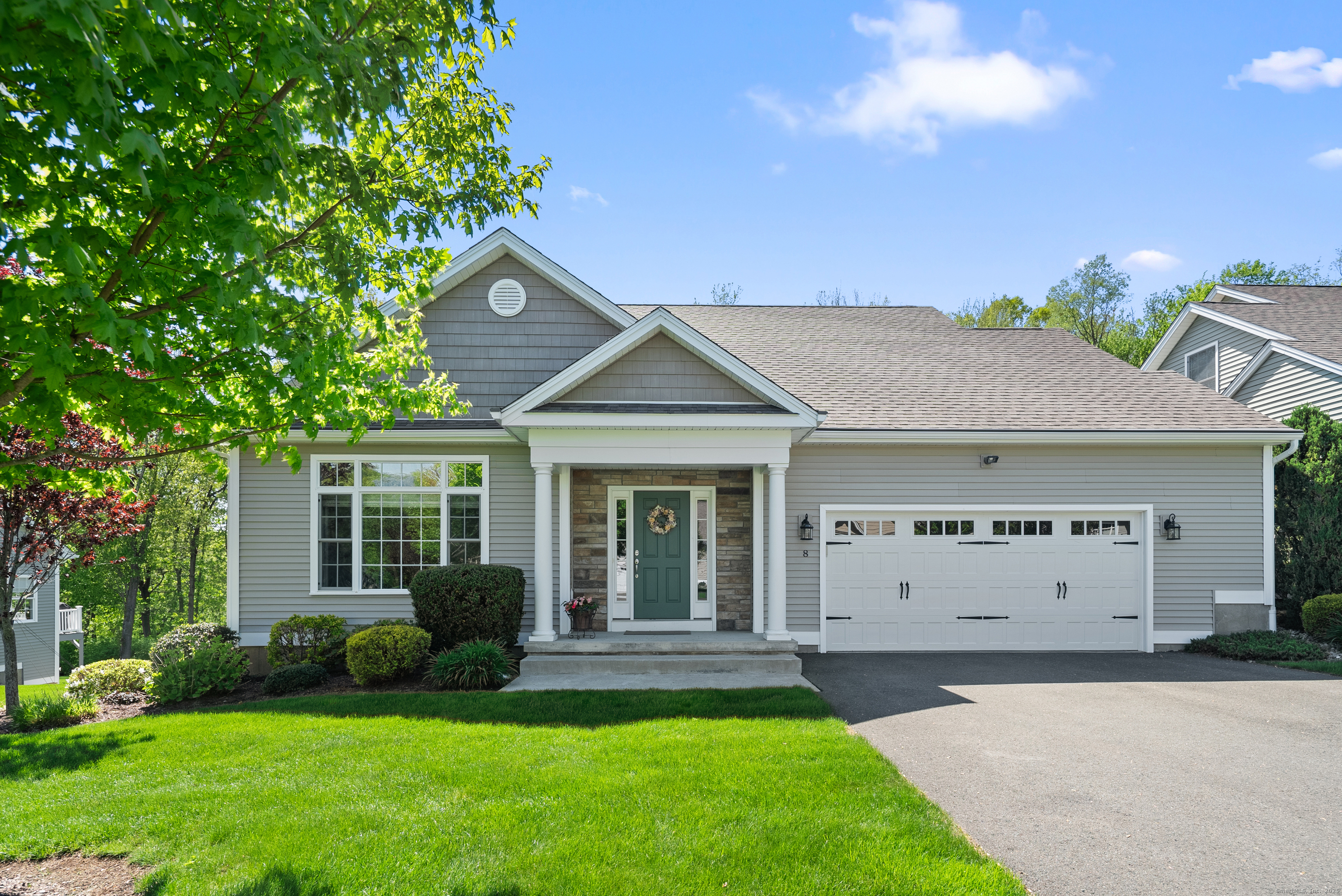 8 Jen Drive 8