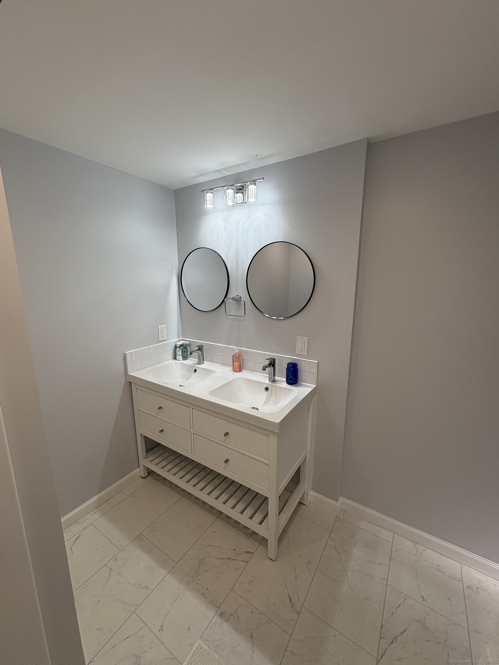 45 Twin Oaks Lane, Danbury, Connecticut image 10